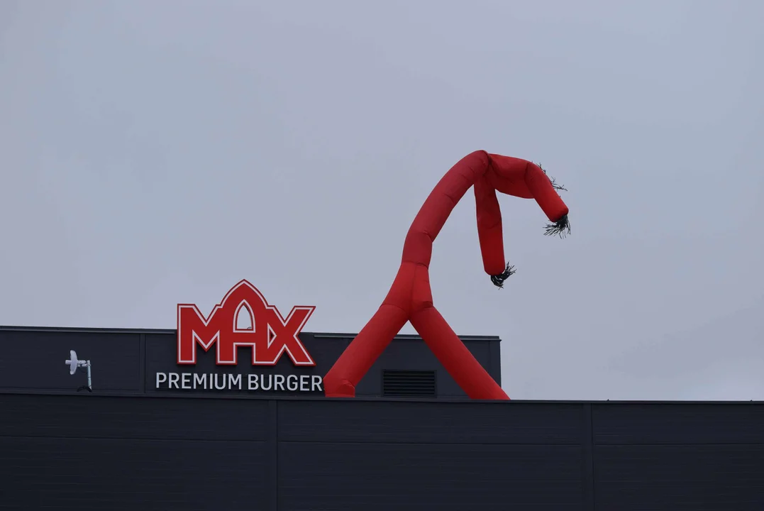 Tłumy łodzian na otwarciu restauracji MAX Premium Burgers. Tego jeszcze w Łodzi nie było [ZOBACZ ZDJĘCIA]