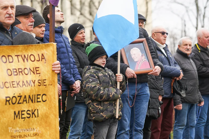 Męski Różaniec ulicami Piotrkowa