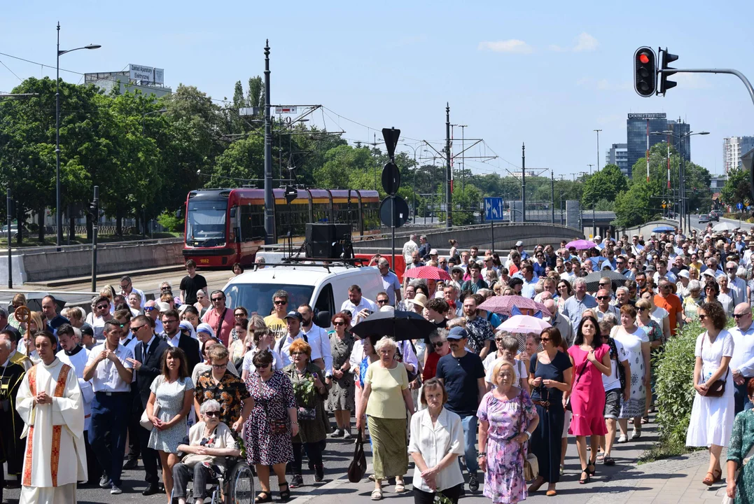 Procesje Bożego Ciała przeszły ulicami Łodzi