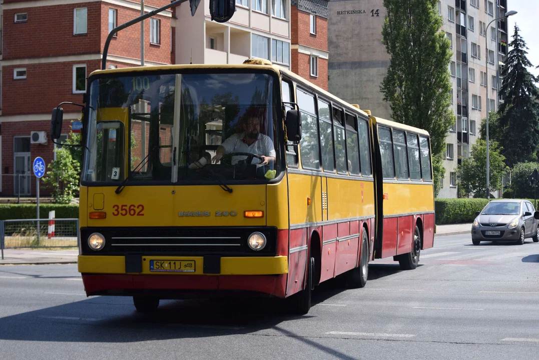 Łódzkie Linie Turystyczne zapraszają przez cały weekend. Po Łodzi jeżdzą prawdziwe klasyki!