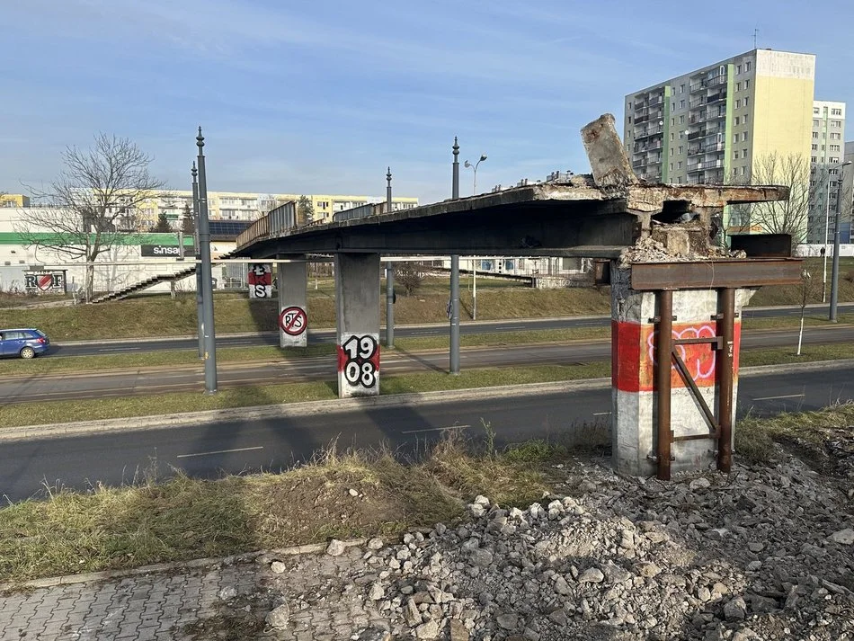 Wyburzą drugą kładkę nad aleją Wyszyńskiego w Łodzi