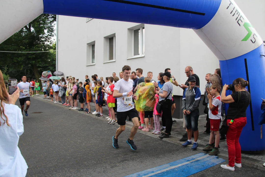 Piknik rodzinny fundacji „Daj piątaka na dzieciaka” na Bałutach