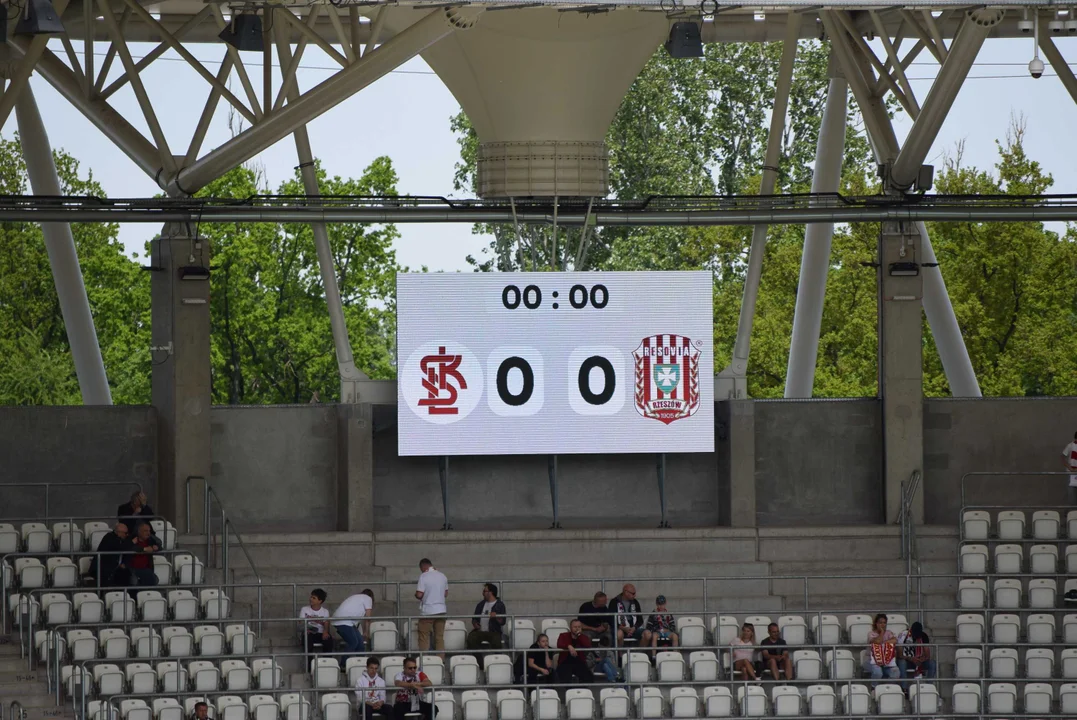 Piłkarskie starcie ŁKS Łódź z Resovią - Stadion Króla 21.05.2023