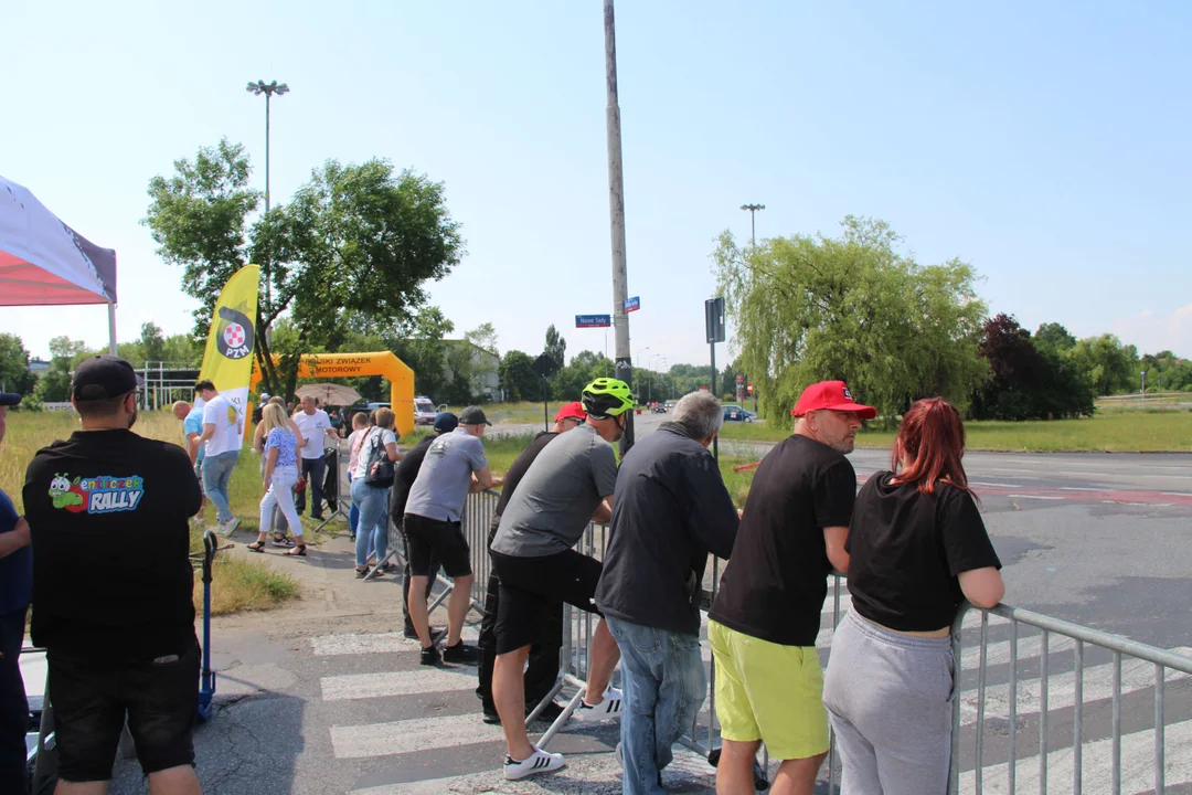 Gaz do dechy! Rajdowcy dali czadu na ulicach Łodzi