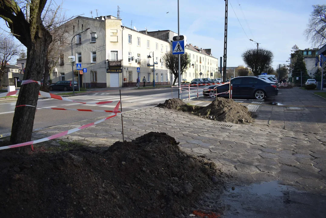 Remont chodnika przy ulicy Długiej w Zgierzu