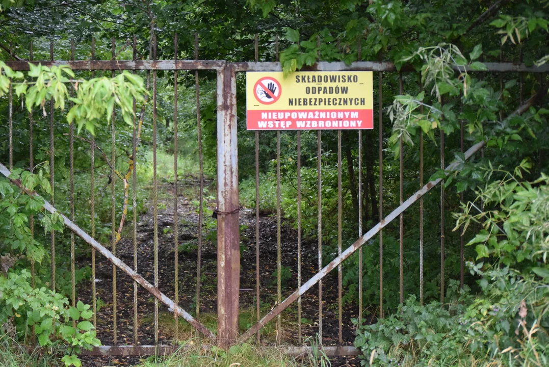 Niebezpieczne składowisko odpadów chemicznych