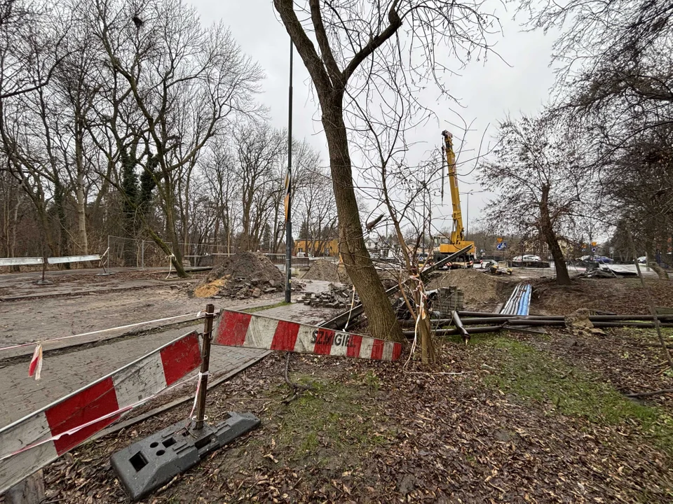 Trwa odbudowa mostku na ulicy Siewnej w Łodzi