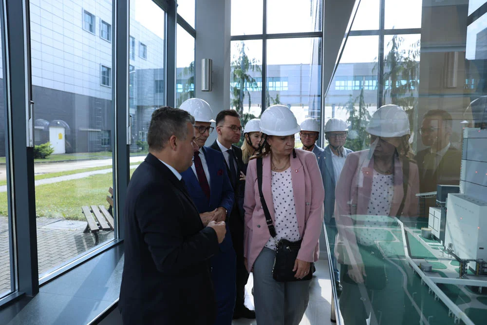 Tak dla atomu