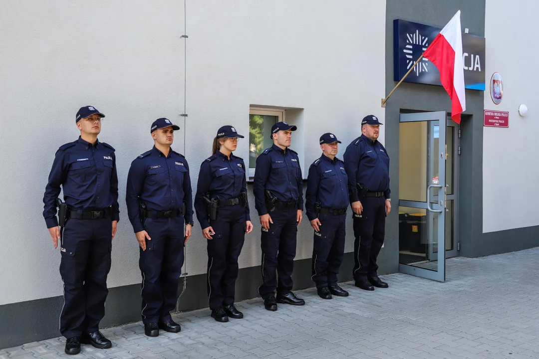 Posterunek policji w Słupnie po 10 latach wrócił. Na otwarciu wiceminister Wąsik, nie obyło się bez elementów kampanii [ZDJĘCIA] - Zdjęcie główne