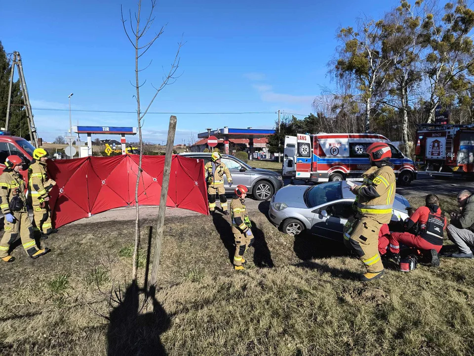 Poważny wypadek! Lądował helikopter LPR, duże utrudnienia w ruchu [ZDJĘCIA] - Zdjęcie główne