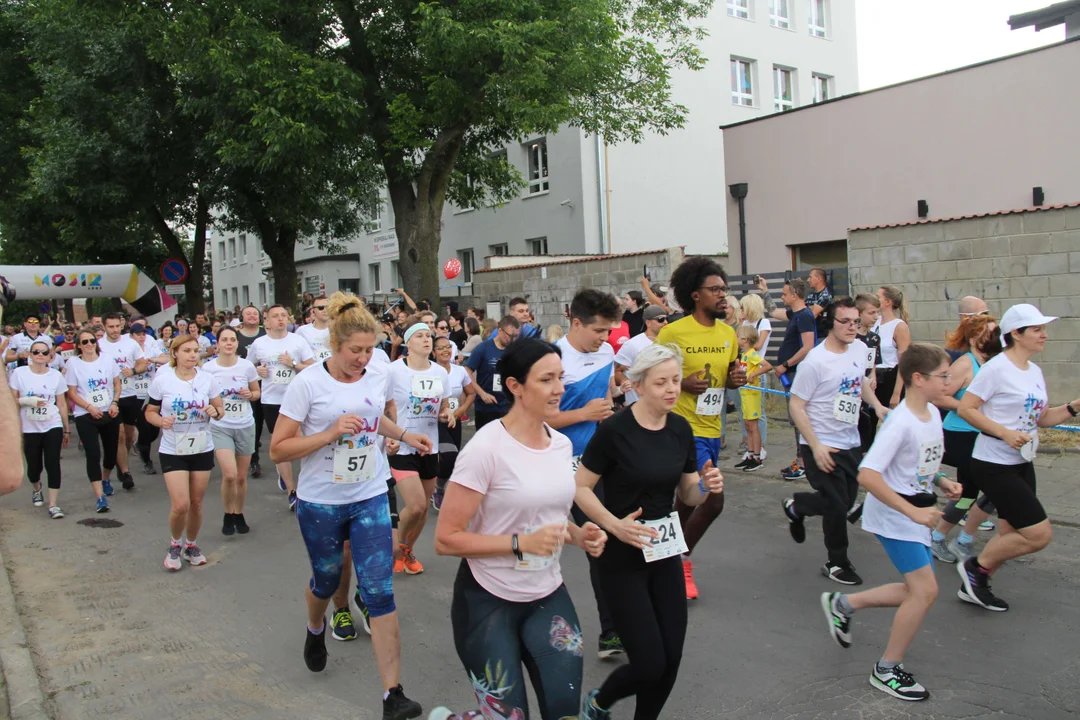 Piknik rodzinny fundacji „Daj piątaka na dzieciaka” na Bałutach