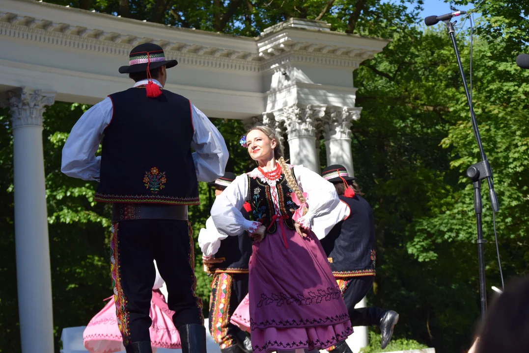 Spotkanie z folklorem w Parku Julianowskim