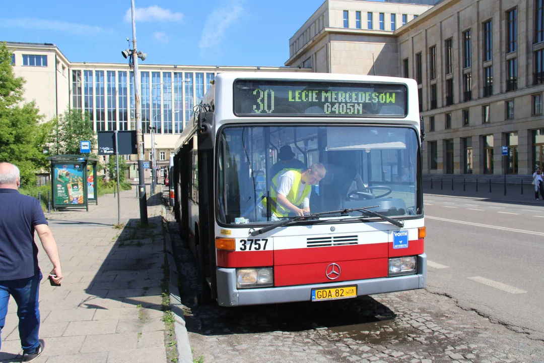 30. lecie Mercedesów O405N - pierwszego autobusu niskopogłowego w Łodzi