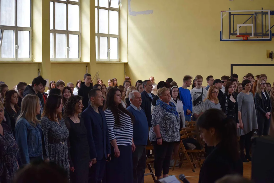 Zespół Szkół Rzemiosła w Łodzi pożegnał maturzystów. To były chwile pełne wzruszeń