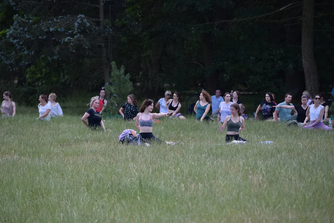 Joga w Parku Poniatowskiego