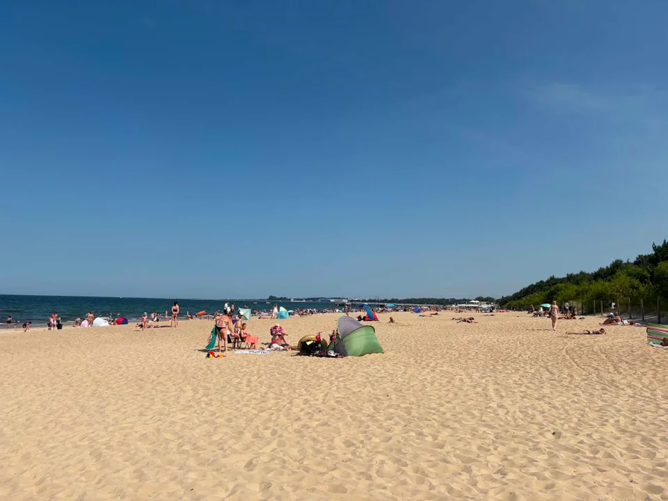 Tłumy na plażach korzystały z upału. Teraz pogoda gwałtownie się zmieni