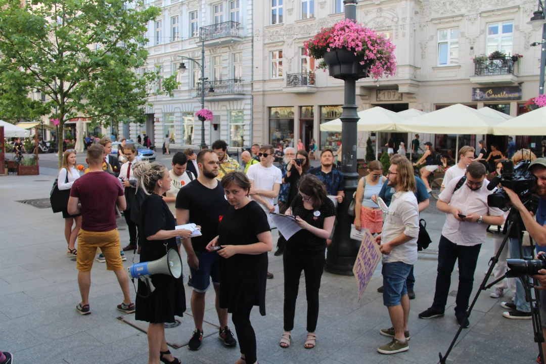 „Pogrzeb Łódzkiej Komunikacji Miejskiej” na Piotrkowskiej