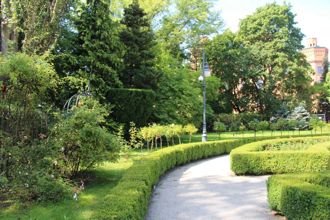 Zachwycający ogród Muzeum Pałacu Herbsta