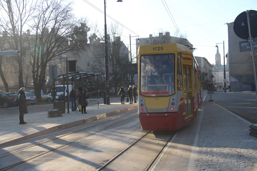 Przystanki tramwajowe przy Wojska Polskiego i Franciszkańskiej