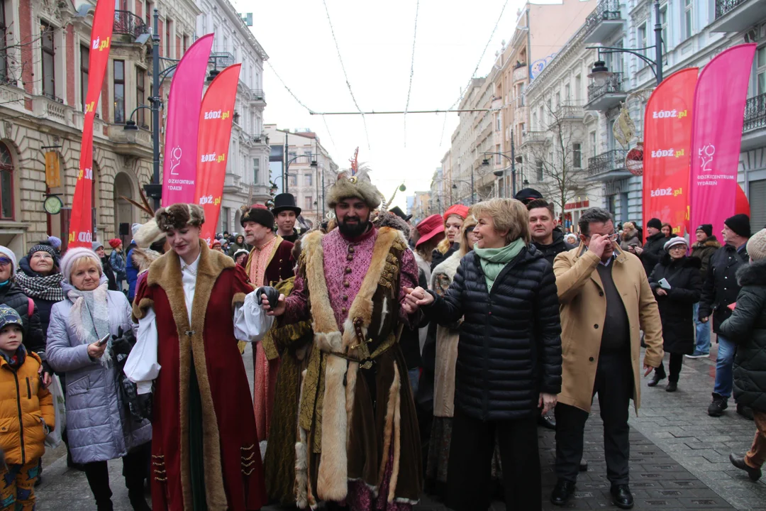 Polonez dla Łodzi 2024 na ul. Piotrkowskiej w Łodzi