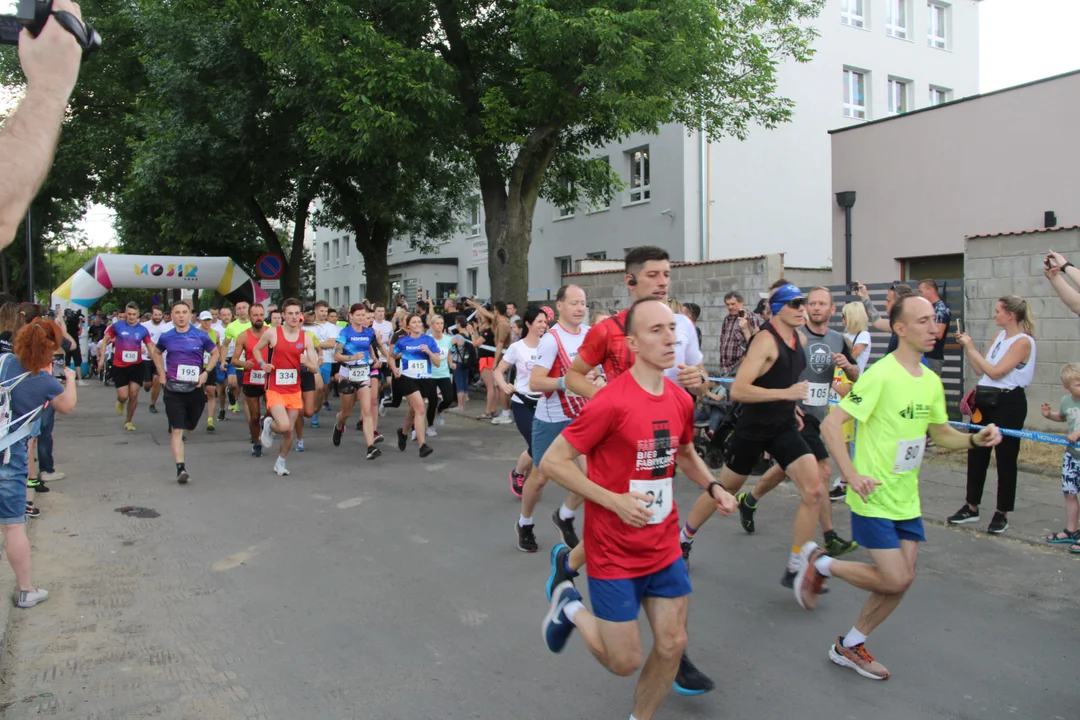 Piknik rodzinny fundacji „Daj piątaka na dzieciaka” na Bałutach