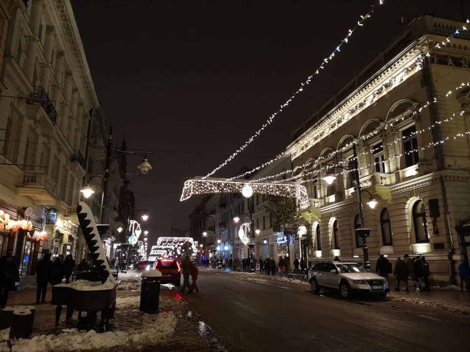 Świąteczna iluminacja na Piotrkowskiej