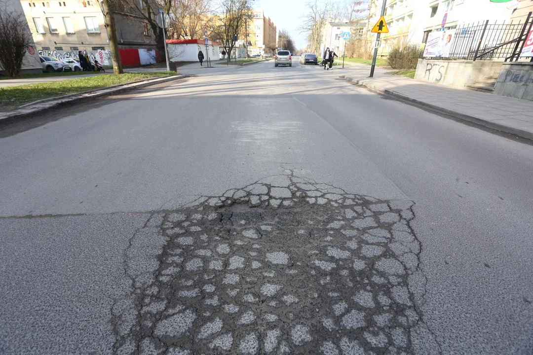 Koniec z kwiatami w dziurach. Boya-Żeleńskiego będzie znów remontowana