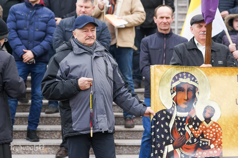 Męski Różaniec ulicami Piotrkowa