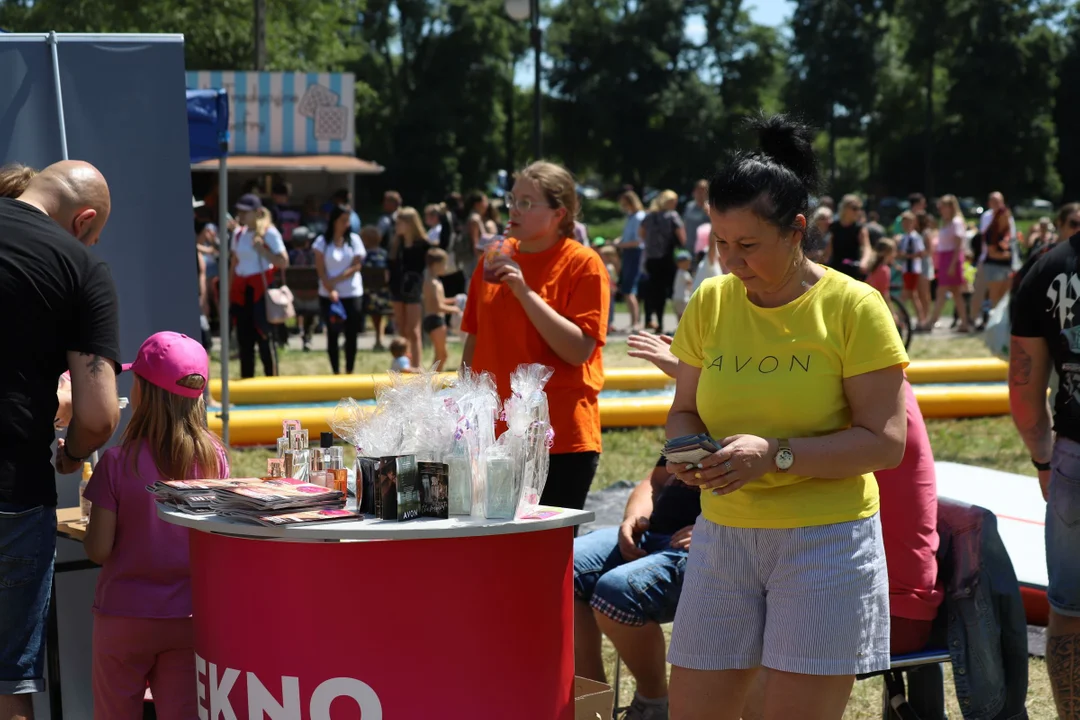 Piknik rodzinny z okazji dnia dziecka na Młynku w Łodzi