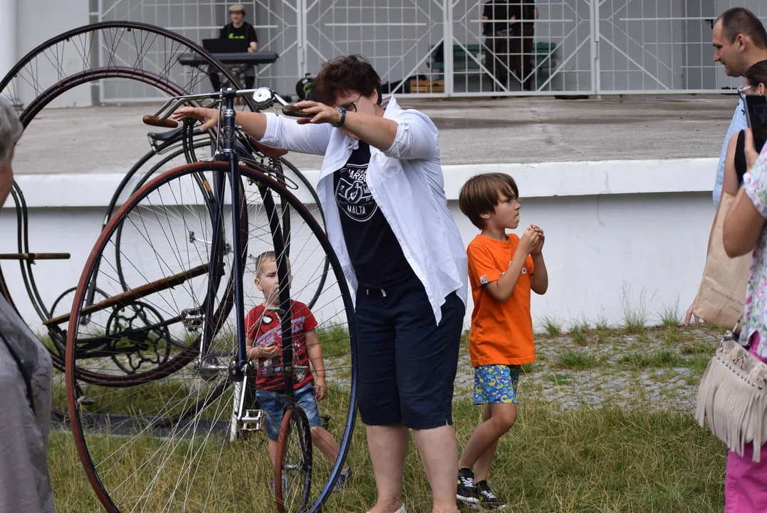 Historia rowerów w Parku Julianowskim na 600. urodizny Łodzi