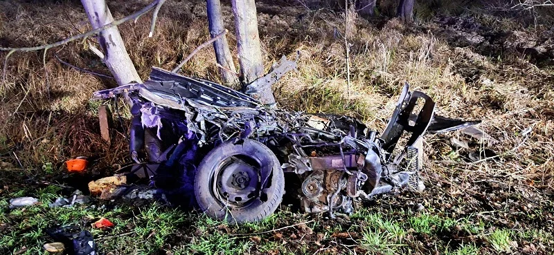 Zginęli wszyscy jadący skodą. Straszny wypadek w regionie - Zdjęcie główne