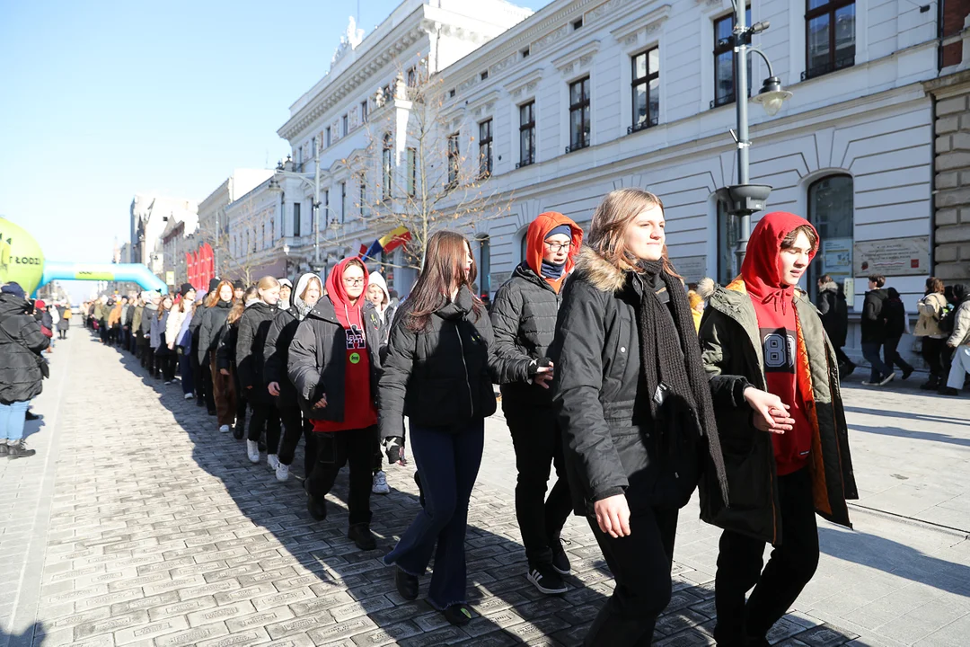 Polonez dla Łodzi. Maturzyści zatańczyli na Piotrkowskiej