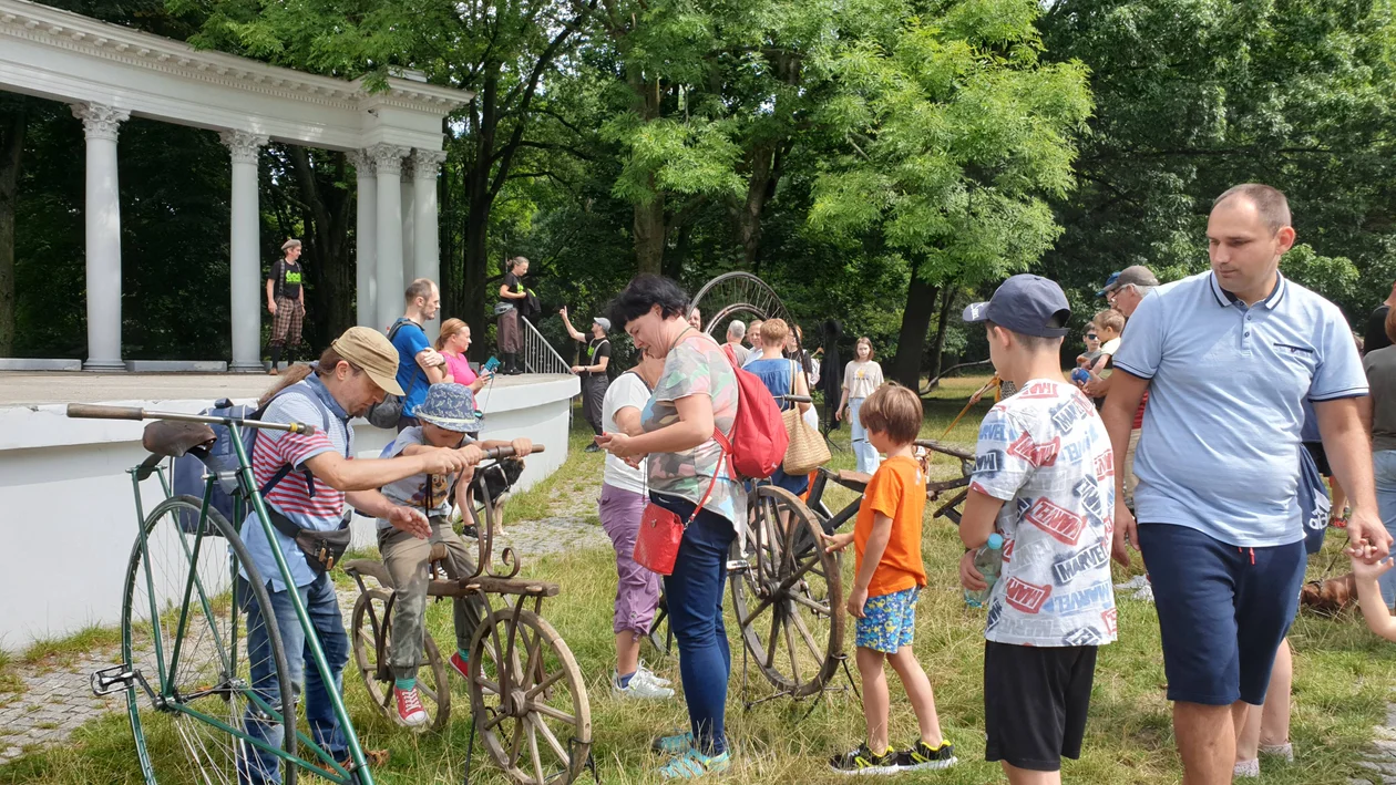 Historia rowerów w Parku Julianowskim na 600. urodizny Łodzi