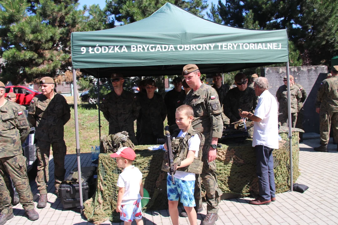 Przysięga wojskowa żołnierzy dołączających do 9 Łódzkiej Brygady Obrony Terytorialnej