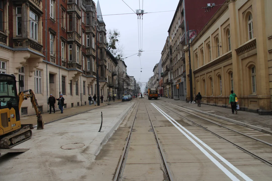 Tramwaje i autobusy MPK Łódź powróciły na Legionów