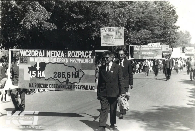 Kiedyś obowiązkowe, dziś relikt historii. Jakie były pochody pierwszomajowe? - Zdjęcie główne