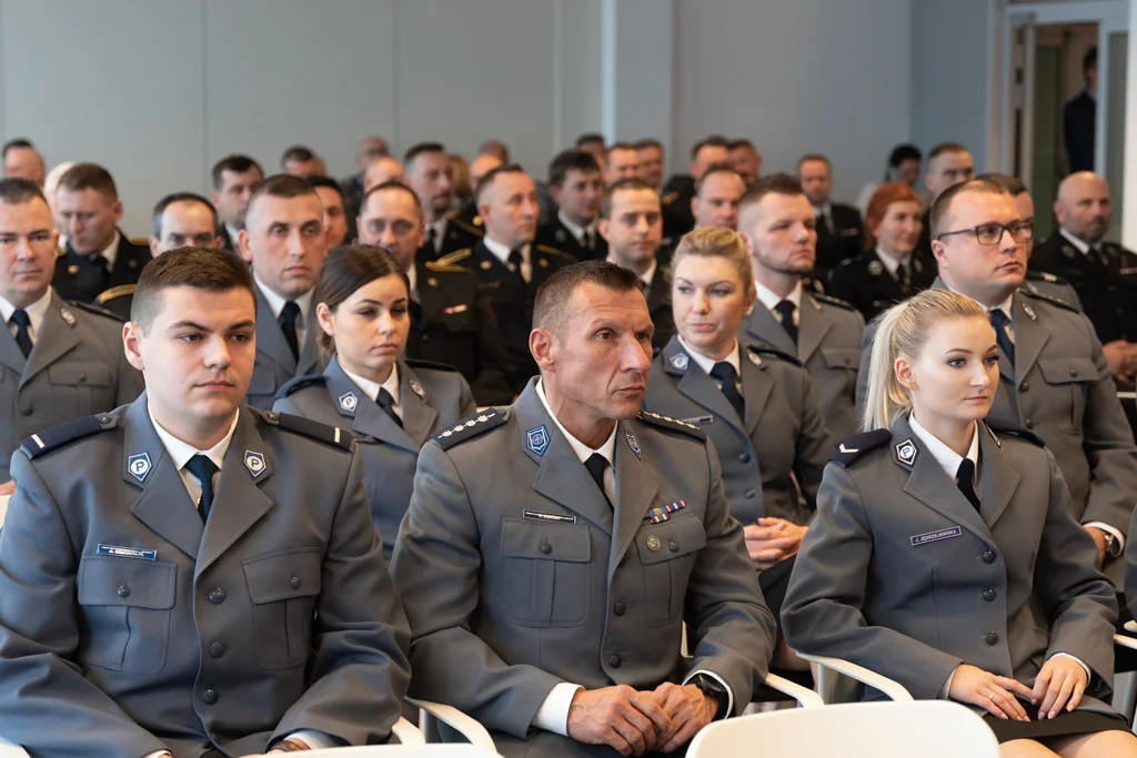 Najlepsi policjanci i strażacy z województwa łódzkiego nagrodzeni