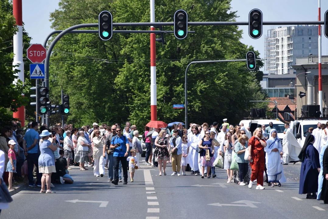 Procesje Bożego Ciała przeszły ulicami Łodzi