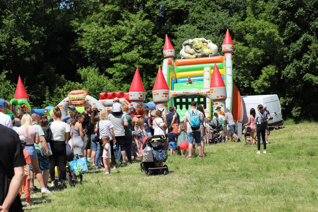 Piknik rodzinny z okazji dnia dziecka na Młynku w Łodzi