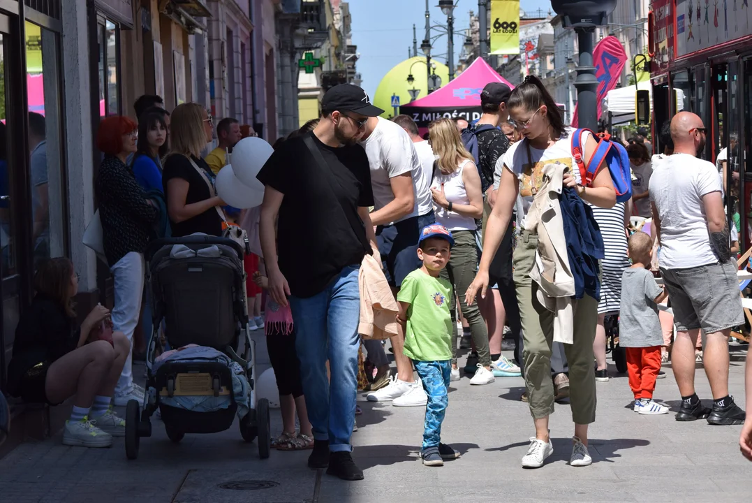 Miejski dzień dziecka w Łodzi. Dzieci przejęły Piotrkowską