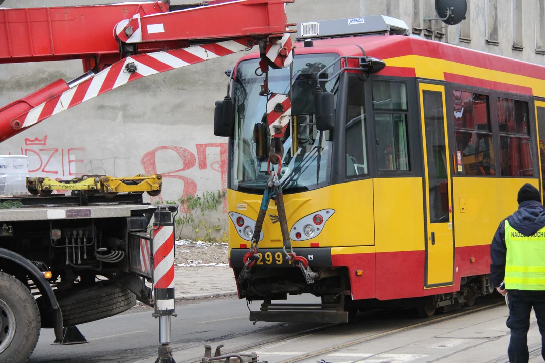 Wykolejenie tramwaju MPK Łódź na Bałutach