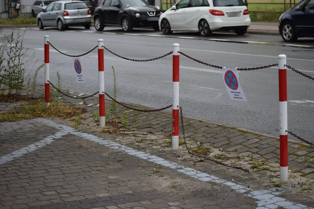 Parking przed Bankiem Spółdzielczym w Zgierzu