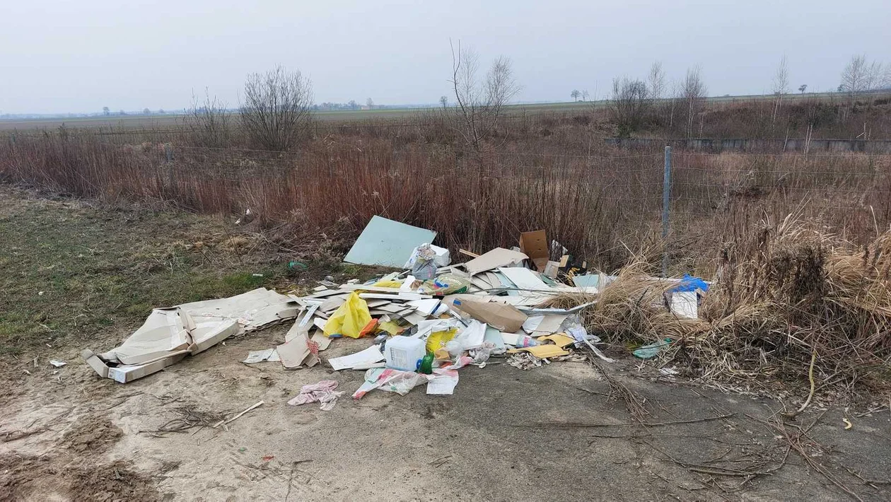 GDDKiA z ważnym apelem do kierowców. Chodzi o śmieci