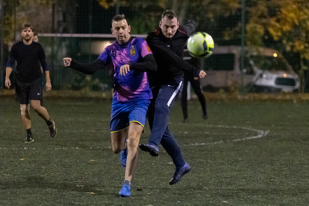 Duże emocje w spotkaniu AGKS 2 oraz FC Farselona w rozgrywkach Playareny