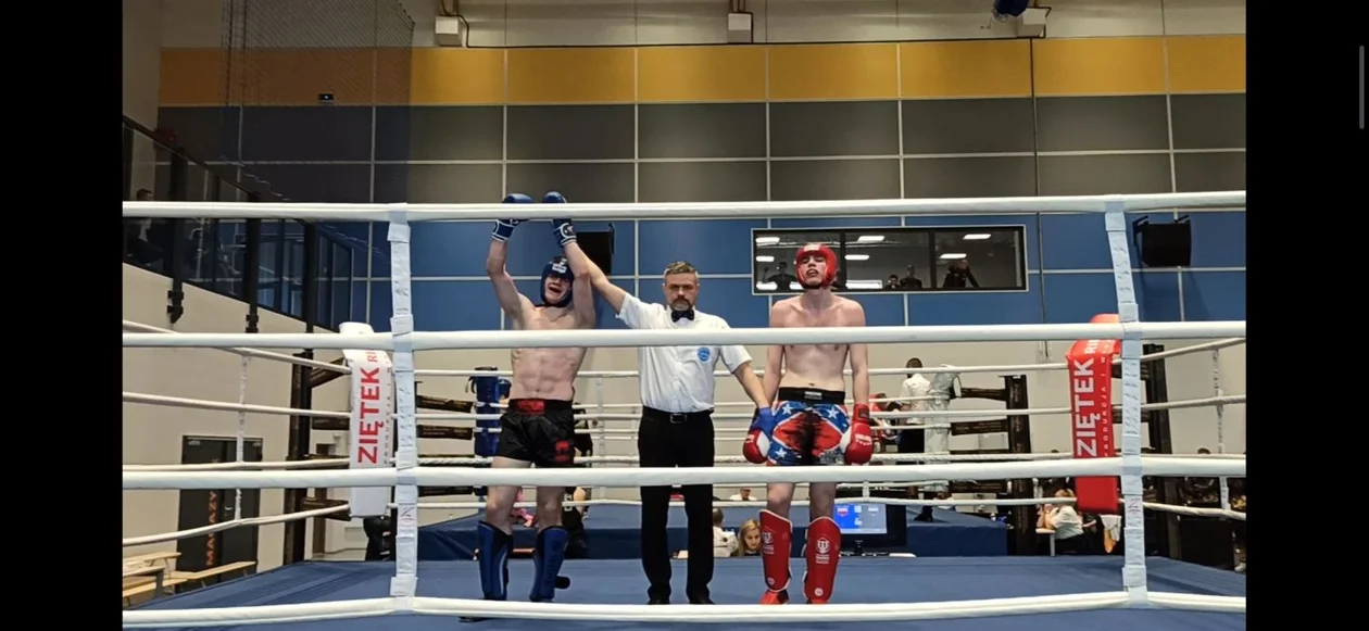 Duże sukcesy kutnowskich zawodników na Mistrzostwach Polski Juniorów i Seniorów w Kickboxingu w Formule Low Kick