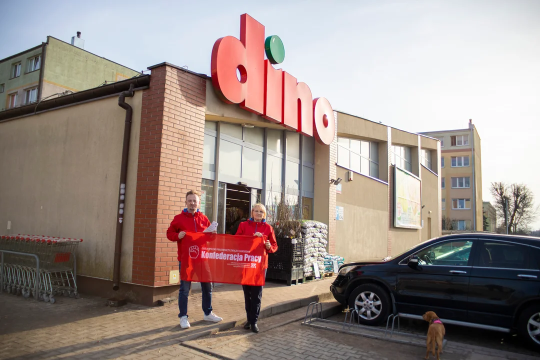 Sklepy w woj. łódzkim pod lupą związkowców. Przybyli z wizytą do naszego miasta (FOTO)