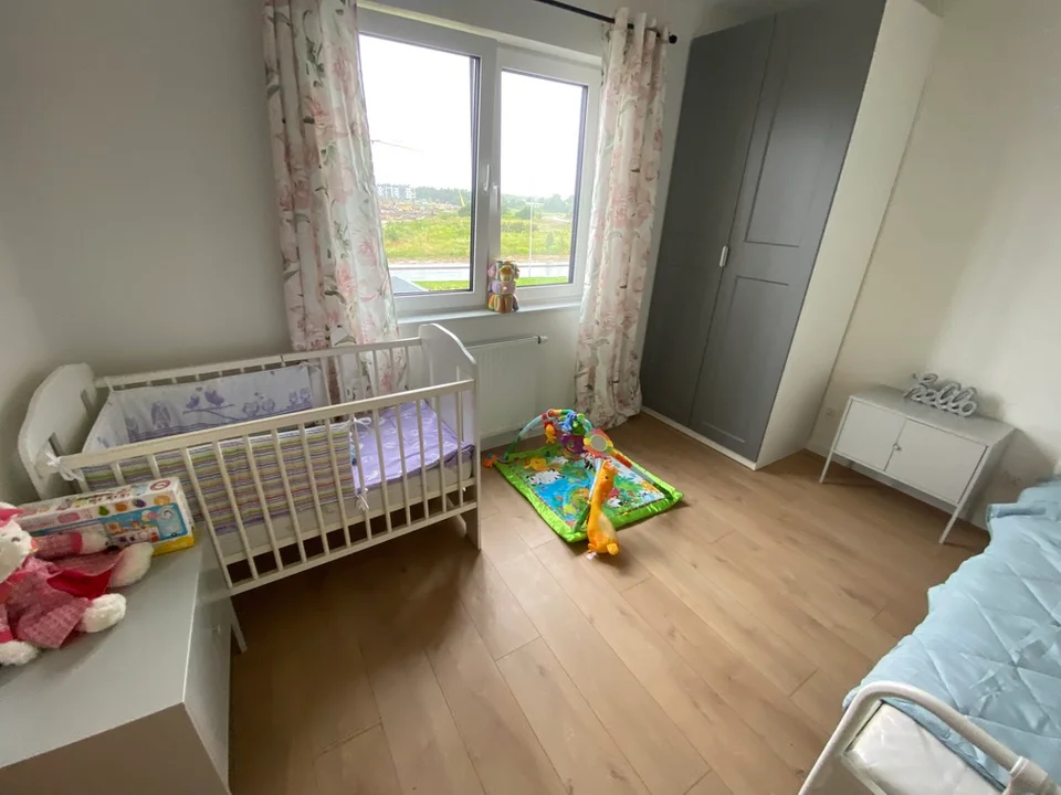 Oddanie domu dla samotnych rodziców z dziećmi przy ul. Kolorowej 18
