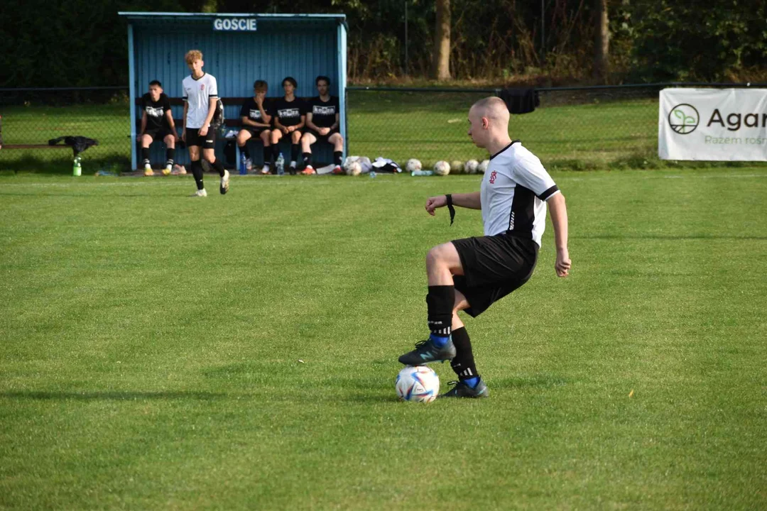 Kochają piłkę i Łódzki Klub Sportowy. ŁKS Stowarzyszenie B klasa szuka nowych zawodników [ZDJĘCIA] - Zdjęcie główne