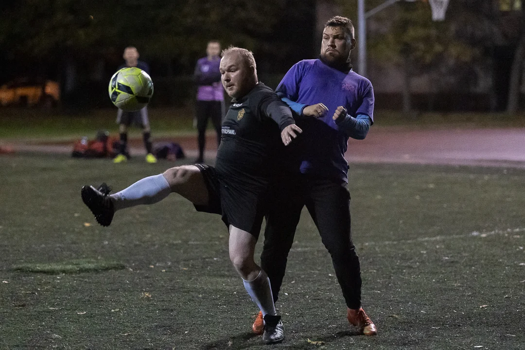 Duże emocje w spotkaniu AGKS 2 oraz FC Farselona w rozgrywkach Playareny