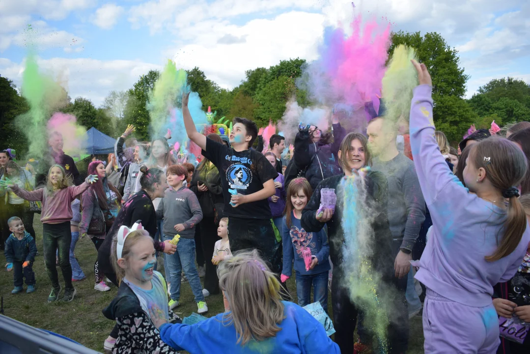 Holi Święto Kolorów na Stawach Jana w maju